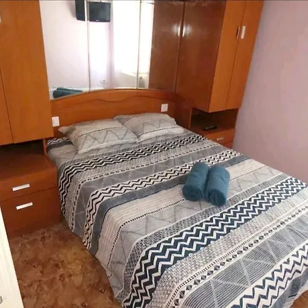 Bilbao, 3 Hab, 5 Camas, Wifi, Metro, Aparcamiento Gratis, * Bilbao